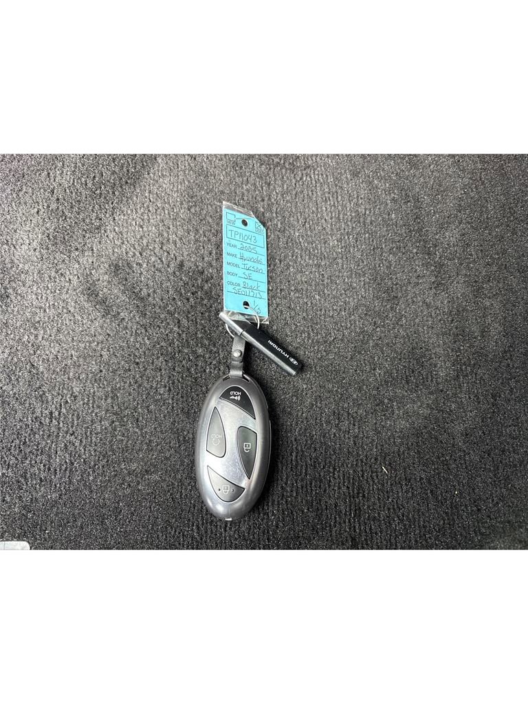 Certified 2025 Hyundai Tucson SE image 37