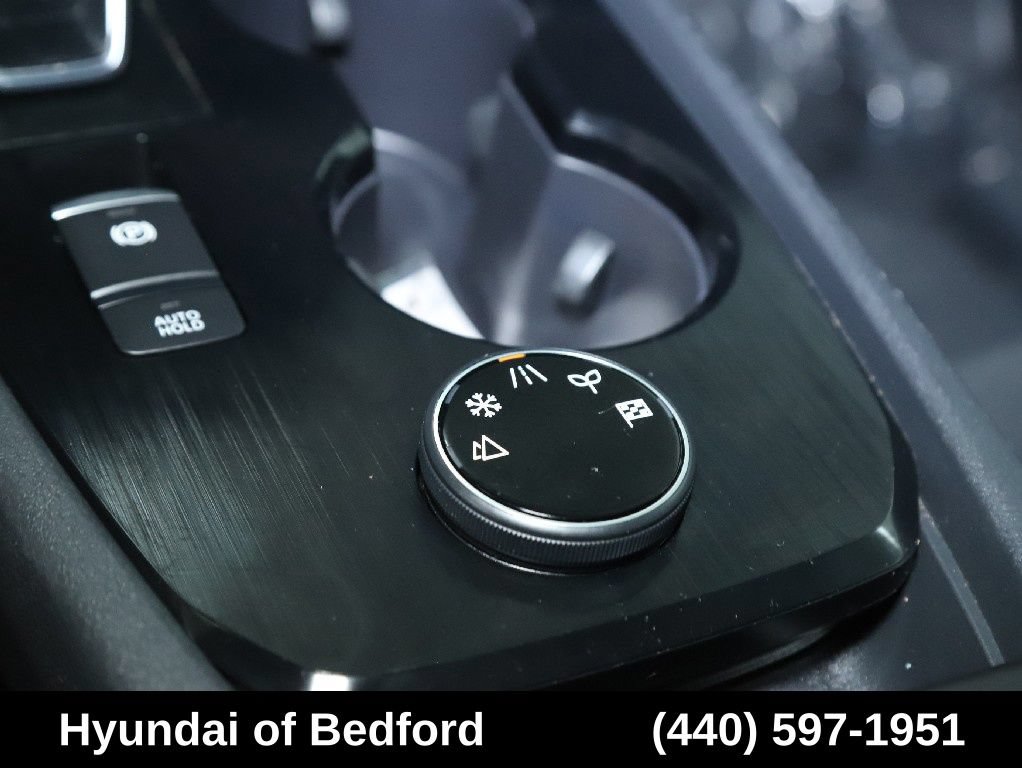 Used 2024 Nissan Rogue S AWD/4WD image 29