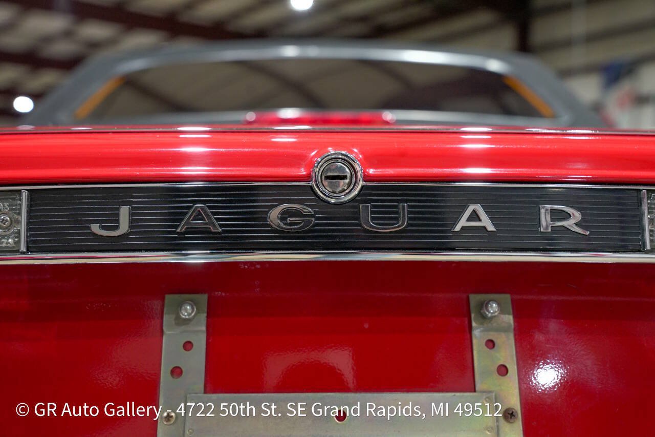 Used 1989 Jaguar XJS V12 Convertible RWD image 38