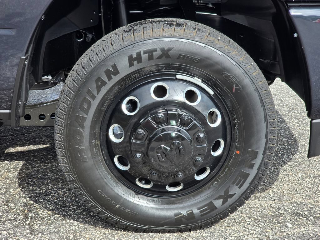 New 2026 RAM 3500 Laramie AWD/4WD image 14