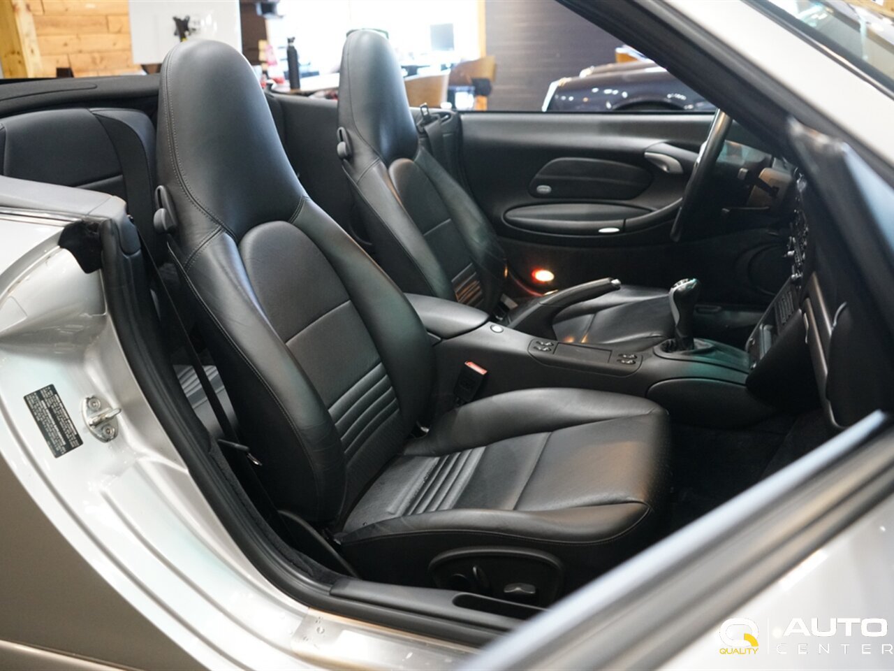 Used 2004 Porsche 911 Carrera RWD image 29