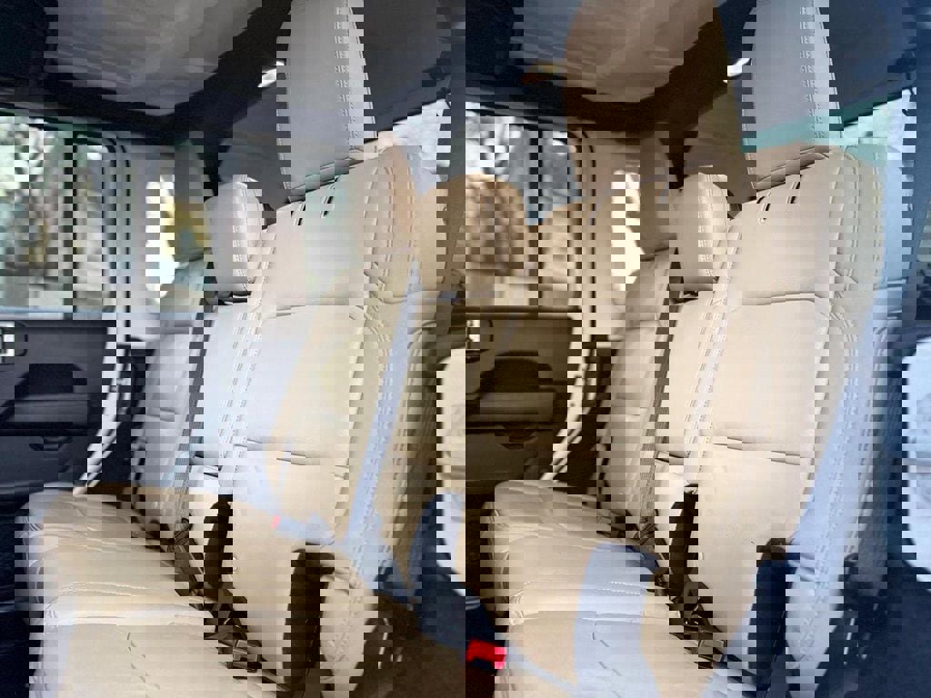 Used 2018 Jeep Wrangler Unlimited Rubicon w/ Dual Top Group image 18