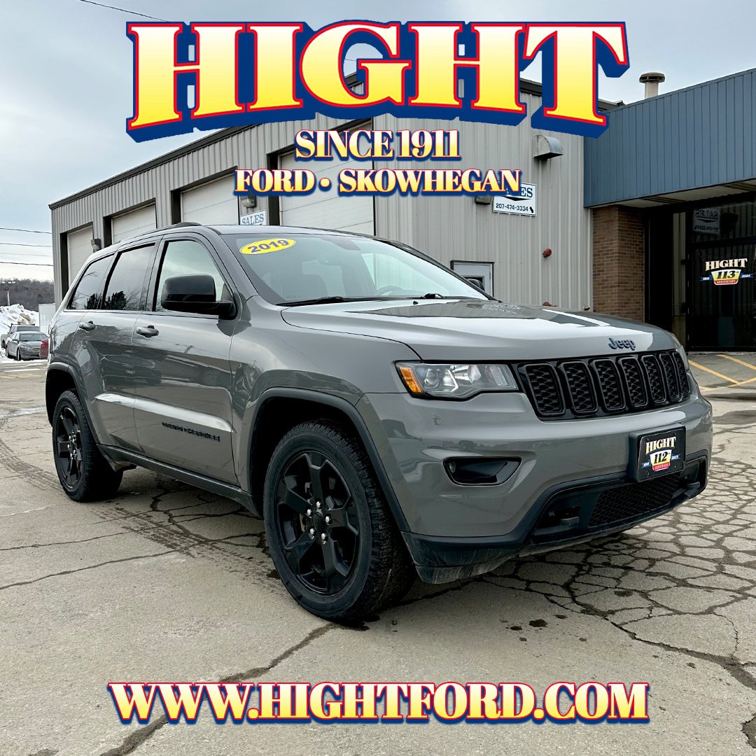 Used 2019 Jeep Grand Cherokee Laredo AWD/4WD video 1