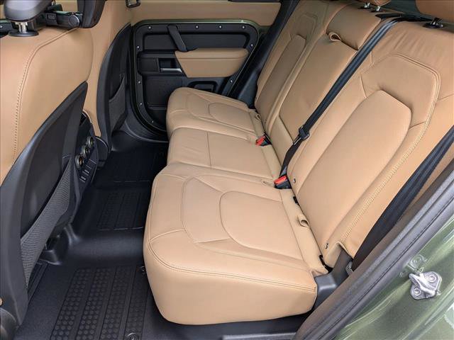 New 2026 Land Rover Defender 110 X-Dynamic SE image 15