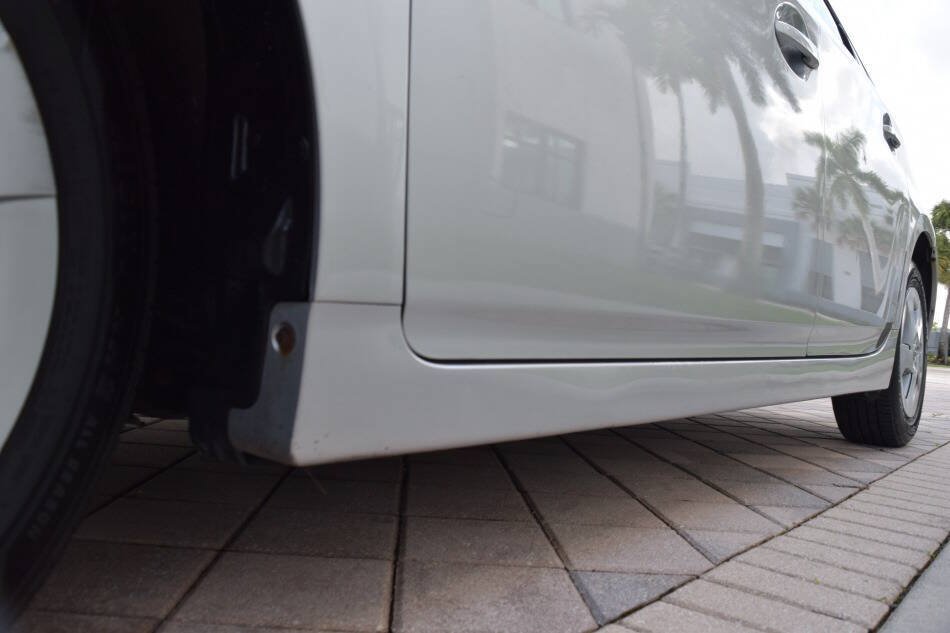 Used 2010 Toyota Prius Two FWD image 29