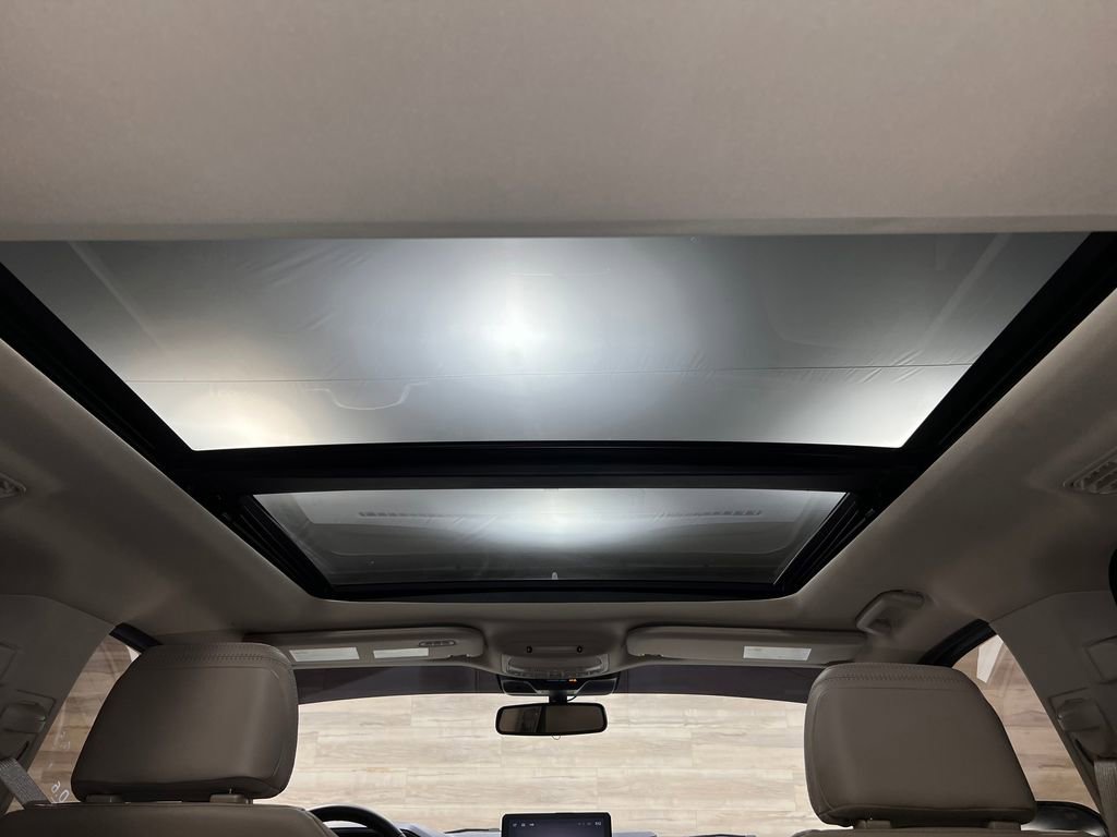 Used 2024 Ford Expedition Limited AWD/4WD image 17