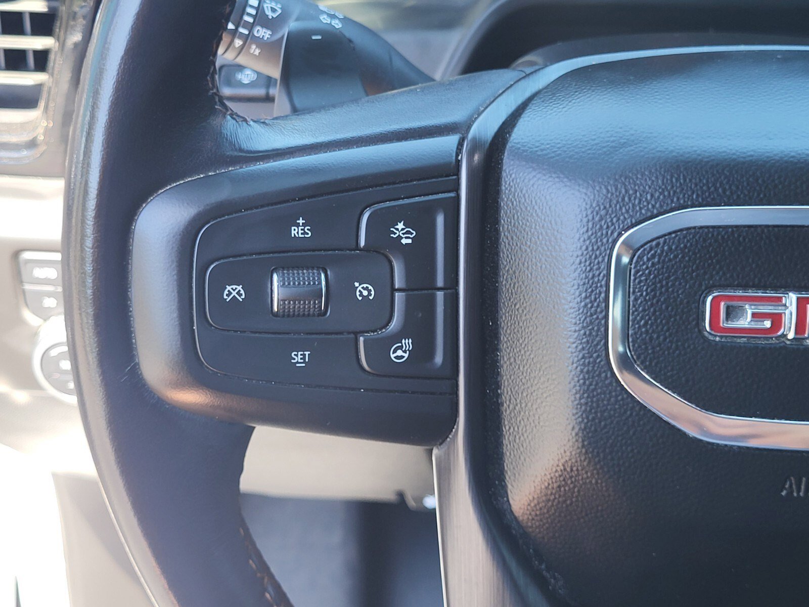 Used 2023 GMC Sierra 1500 AT4 w/ AT4 Premium Package image 28