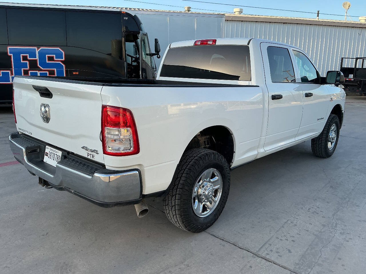 Used 2022 RAM 2500 Tradesman w/ Chrome Appearance Group AWD/4WD image 8