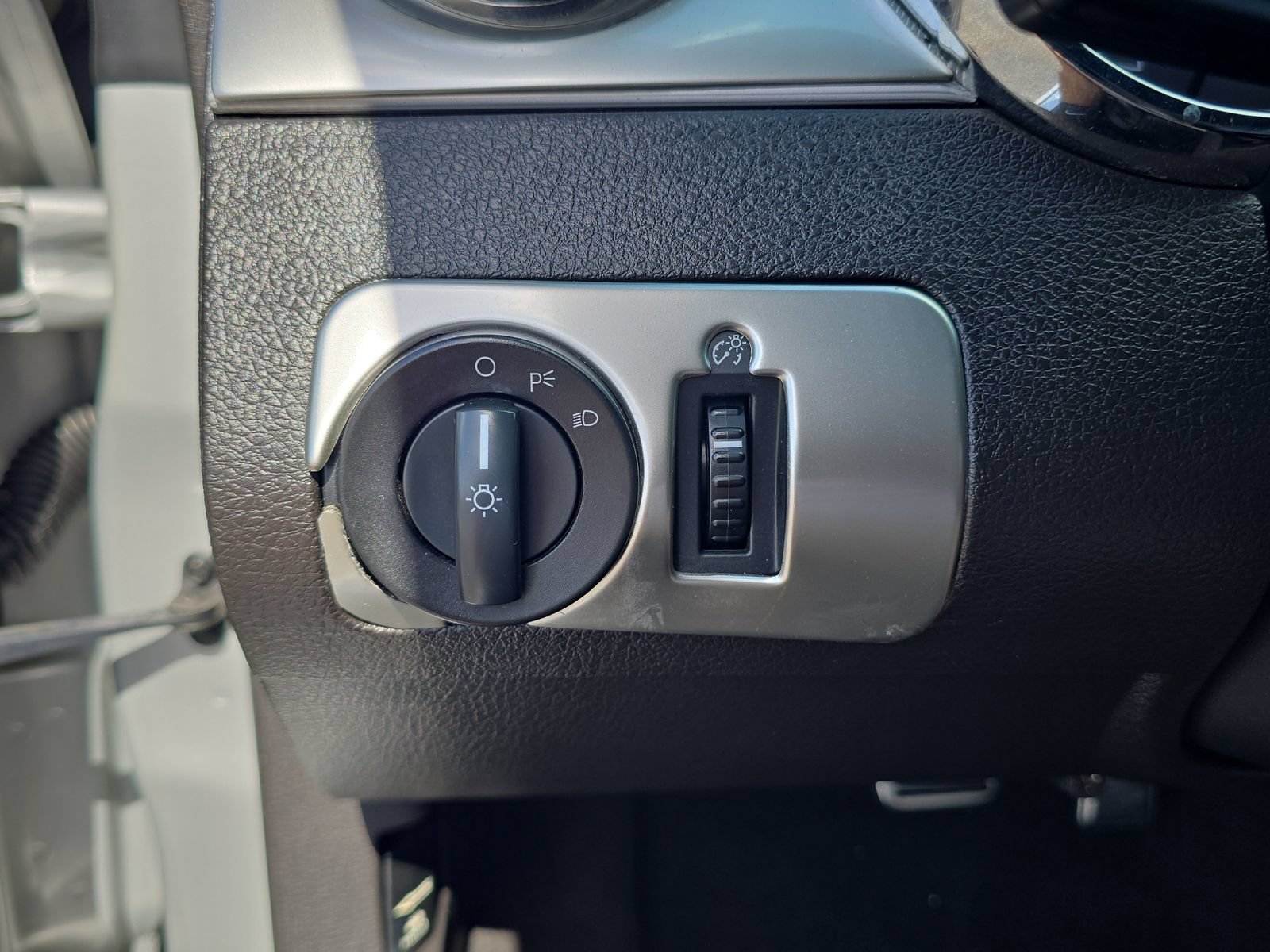 Used 2007 Ford Mustang Premium RWD image 17