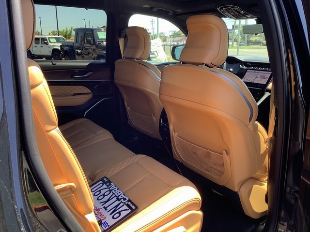 Used 2022 Jeep Grand Cherokee L Summit w/ Advanced Protech Group IV image 36