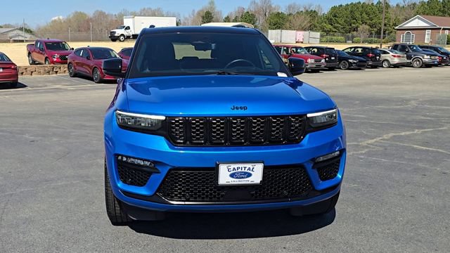 Used 2023 Jeep Grand Cherokee Summit AWD/4WD image 2