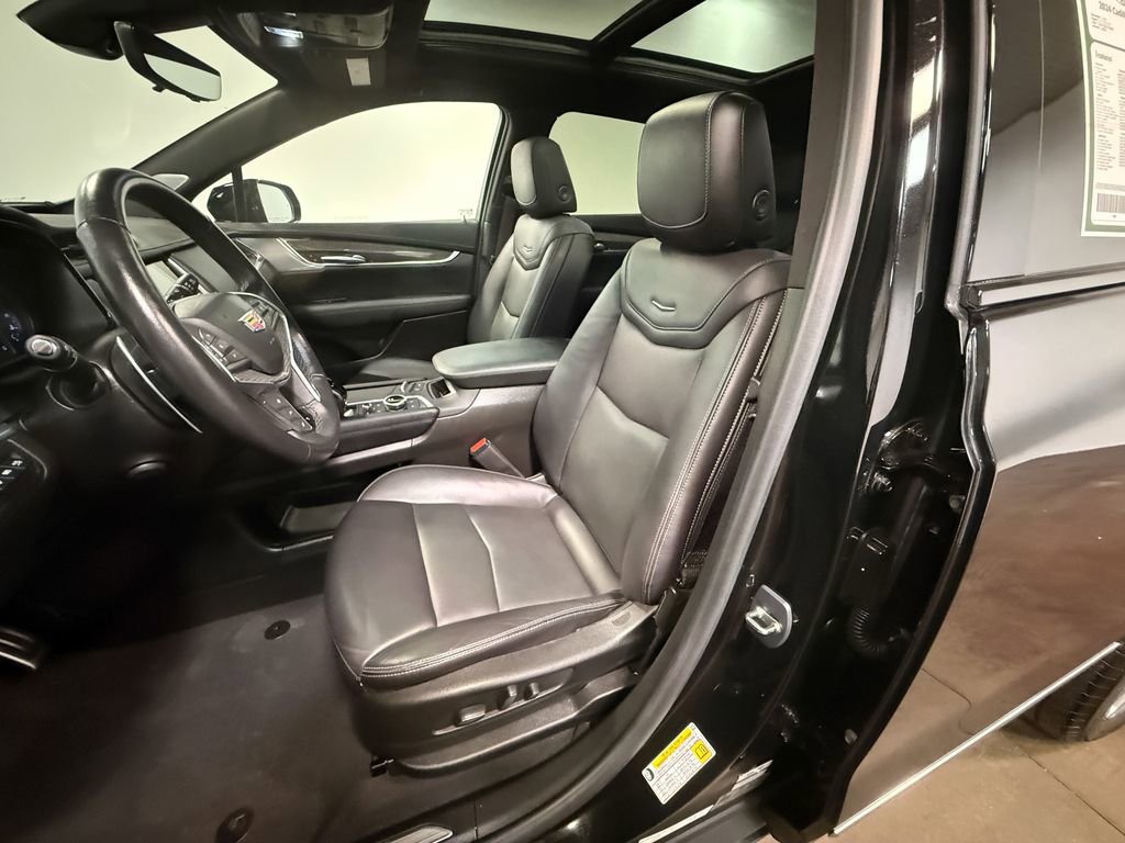 Used 2024 Cadillac XT5 Sportv w/ Technology Package image 12