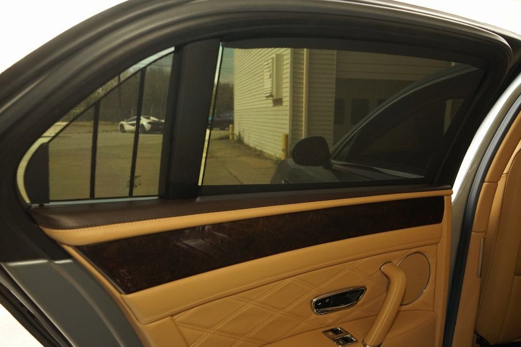 Used 2016 Bentley Flying Spur W12 image 22