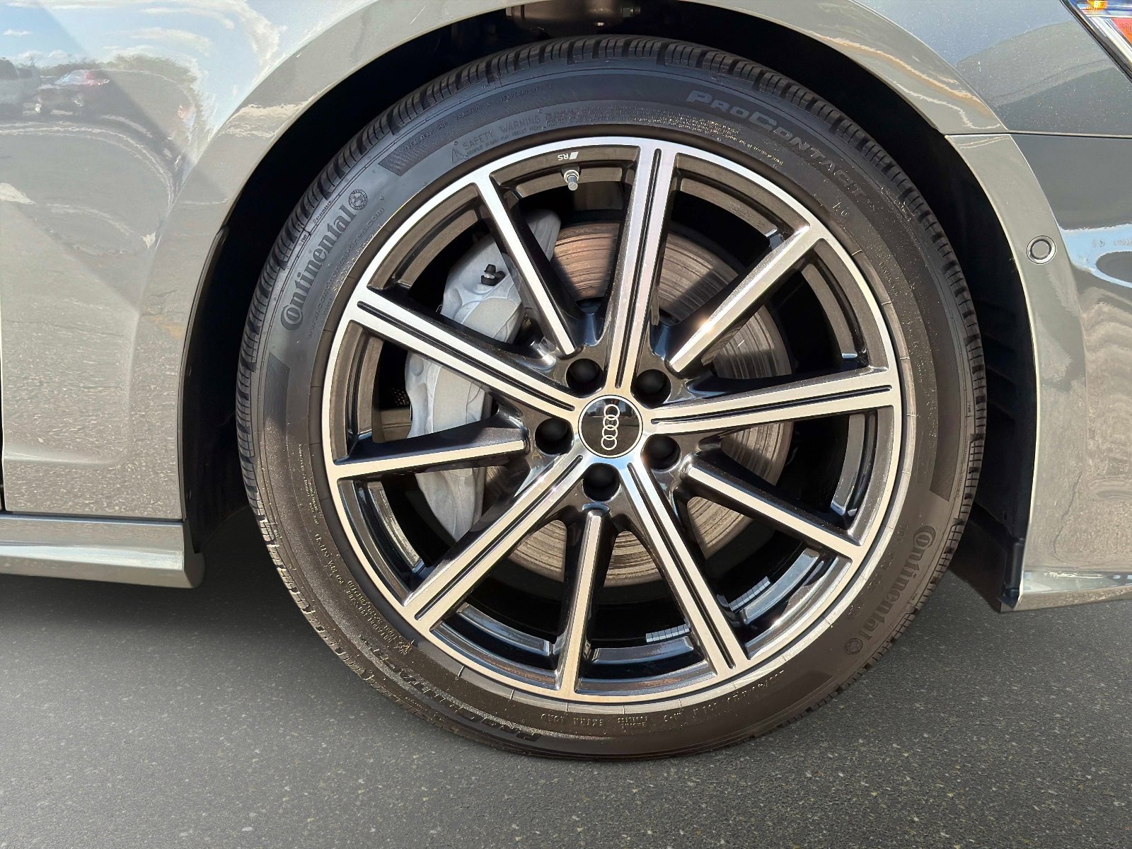 Used 2025 Audi A6 3.0T Premium image 11