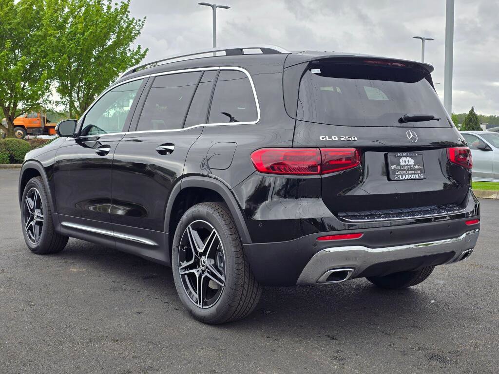 New 2026 Mercedes-Benz GLB 250 4MATIC image 4