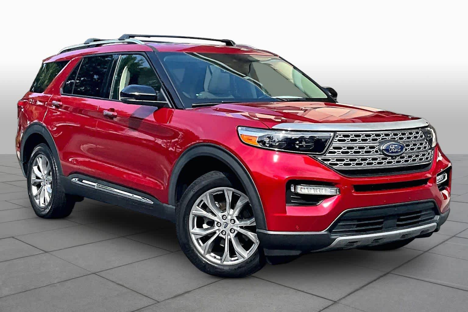 Used 2021 Ford Explorer Limited w/ Equipment Group 301A AWD/4WD image 3