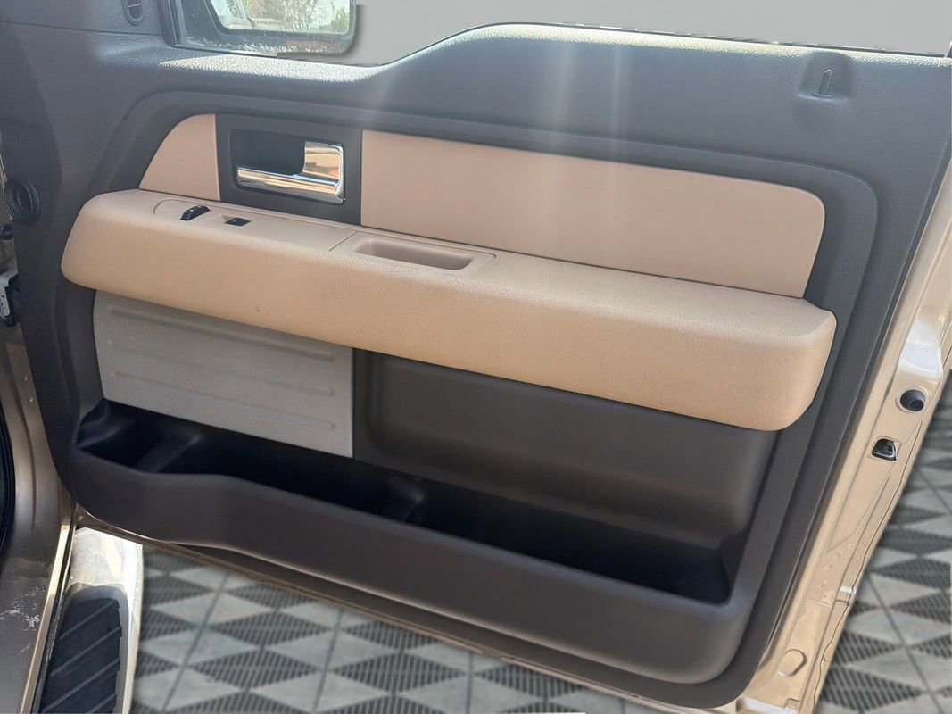 Used 2014 Ford F150 XLT w/ XLT Chrome Package image 23