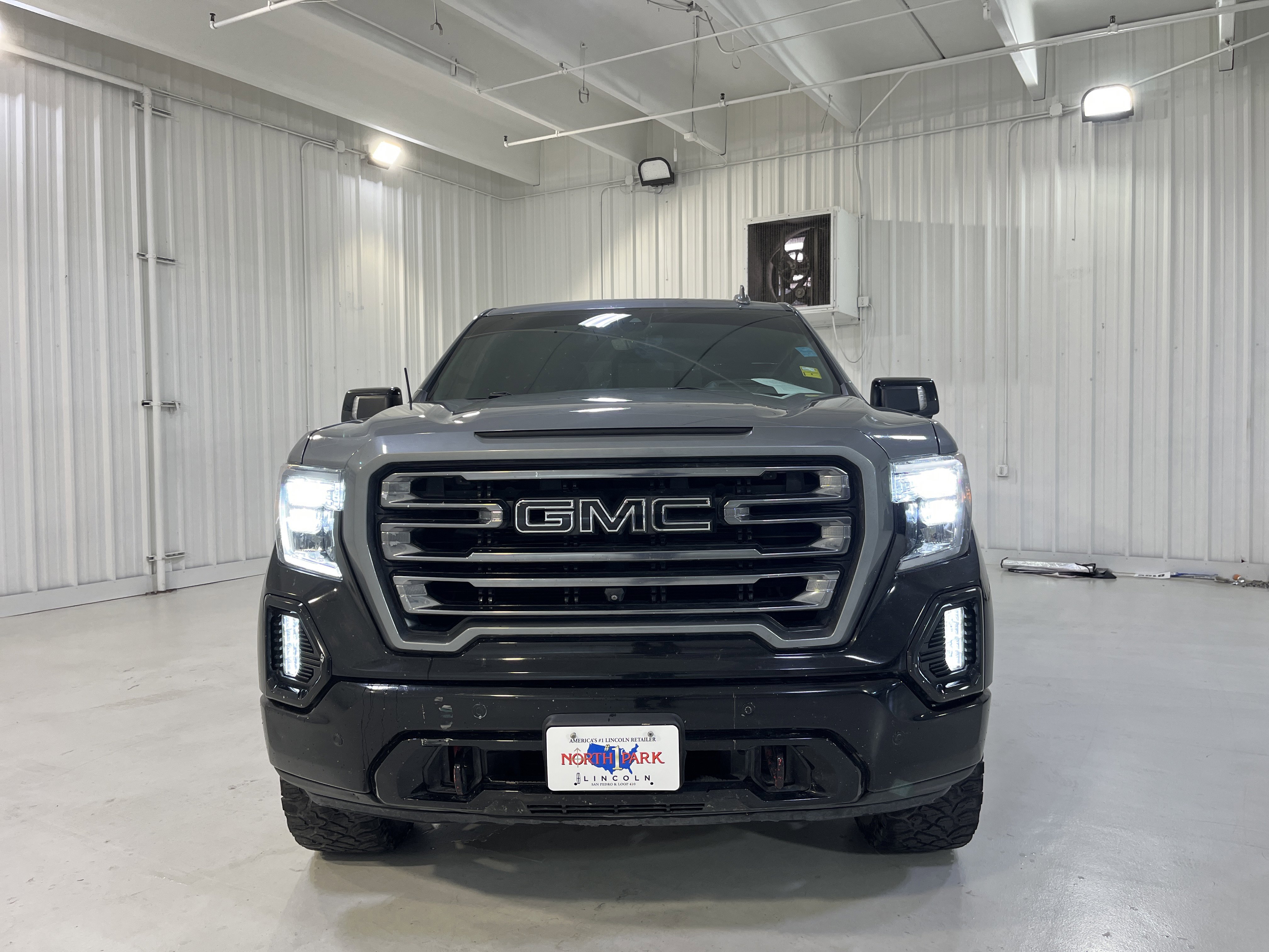 Used 2020 GMC Sierra 1500 AT4 w/ AT4 Premium Package image 17