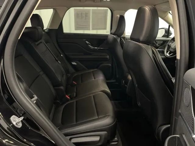 Used 2023 Lincoln Corsair AWD image 14