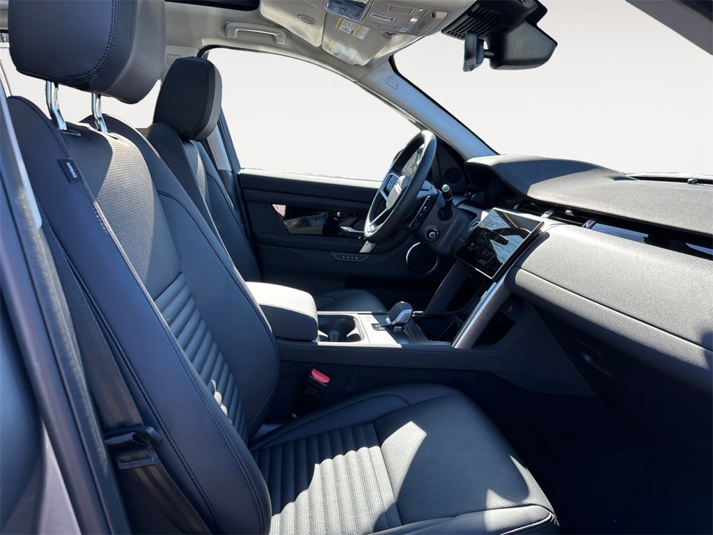New 2025 Land Rover Discovery Sport S image 15