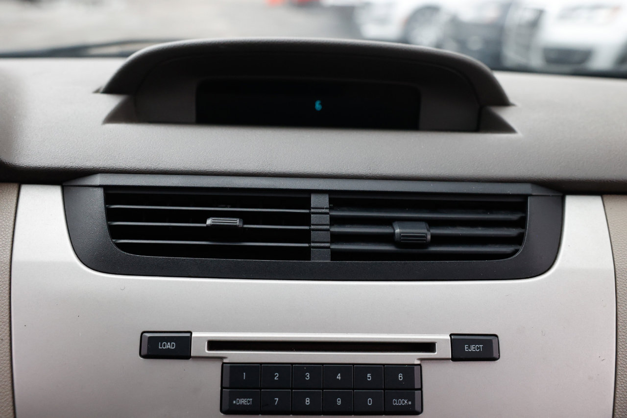 Used 2010 Ford Focus SE image 33