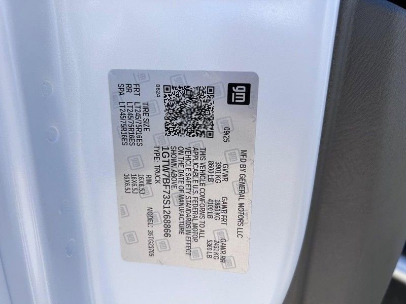 New 2025 GMC Savana 2500 Extended w/ Driver Convenience Package RWD image 17