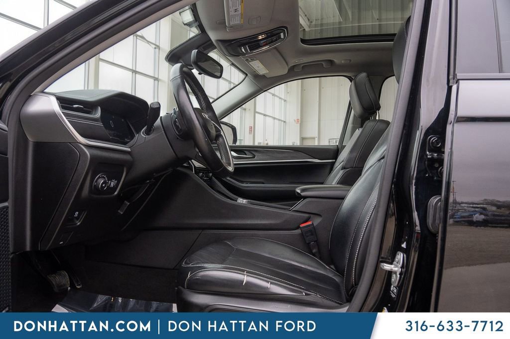 Used 2021 Jeep Grand Cherokee L Limited image 3