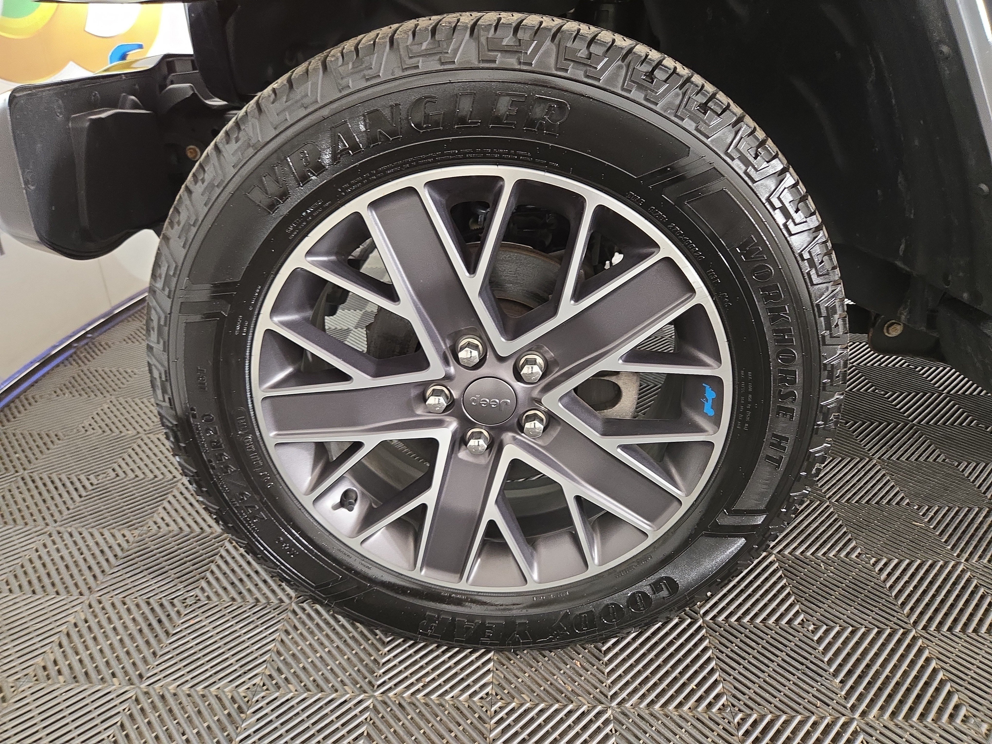 Certified 2023 Jeep Wrangler Unlimited Sahara AWD/4WD image 35