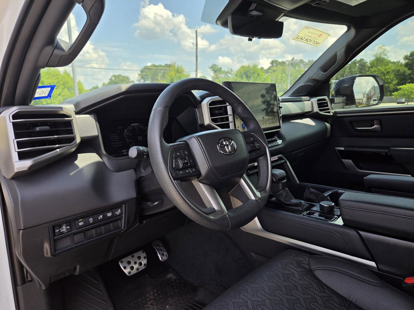 Used 2025 Toyota Tundra Limited w/ TRD Off-Road Package AWD/4WD image 13