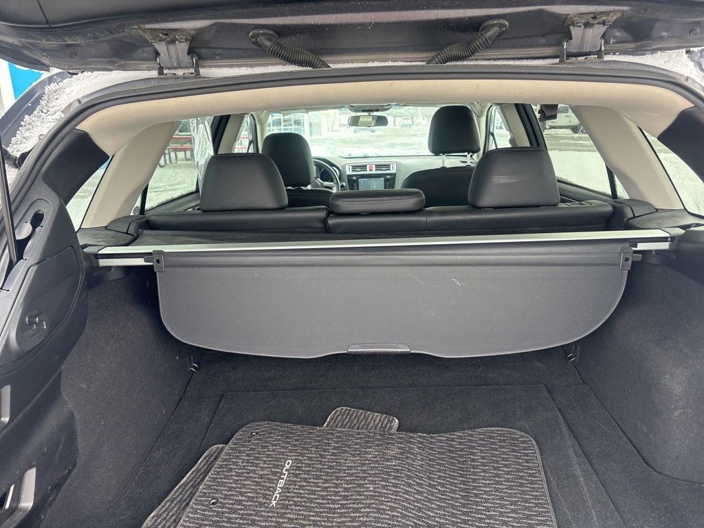 Used 2016 Subaru Outback 2.5i Limited image 11