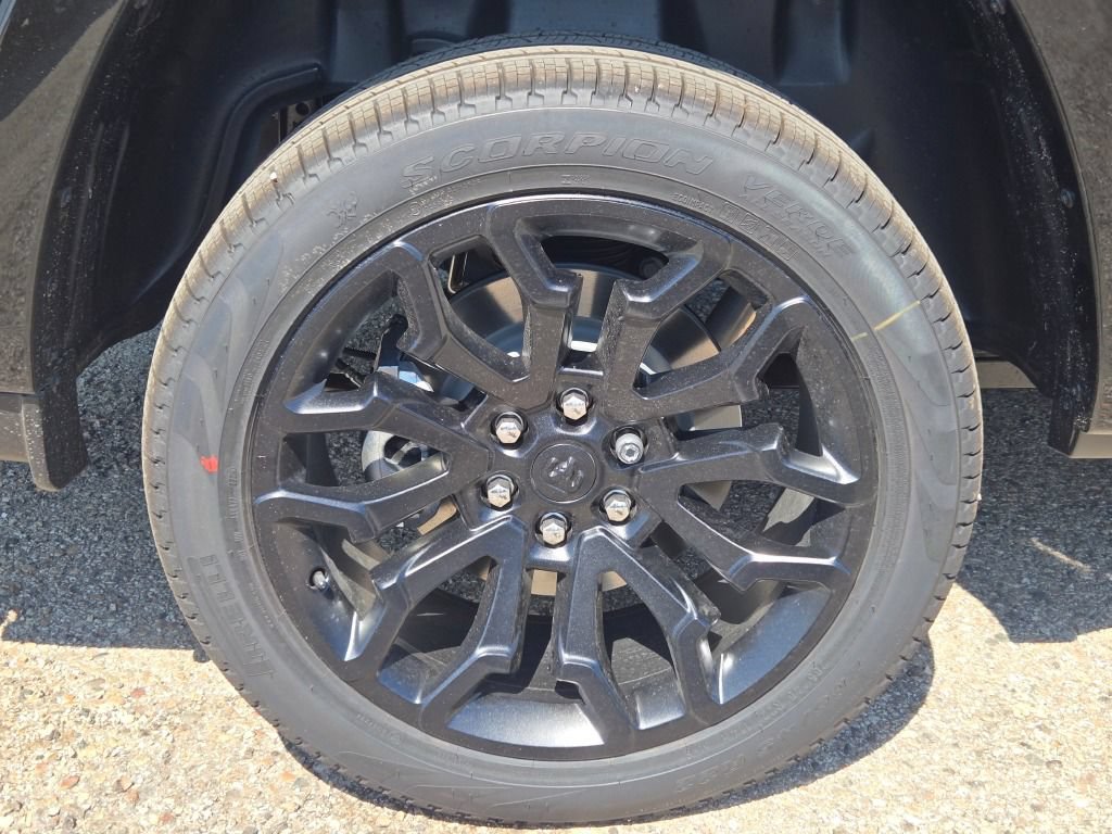 New 2027 RAM 1500 Limited AWD/4WD image 16