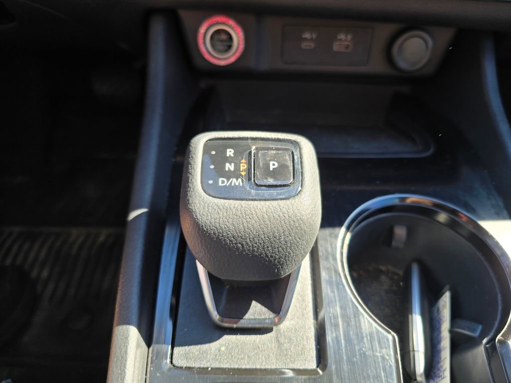 Used 2023 Nissan Rogue SV image 25