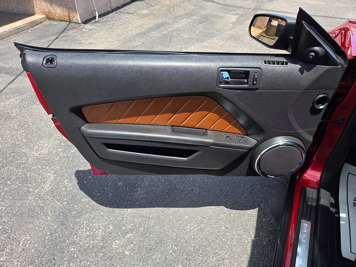 Used 2010 Ford Mustang Premium RWD image 20