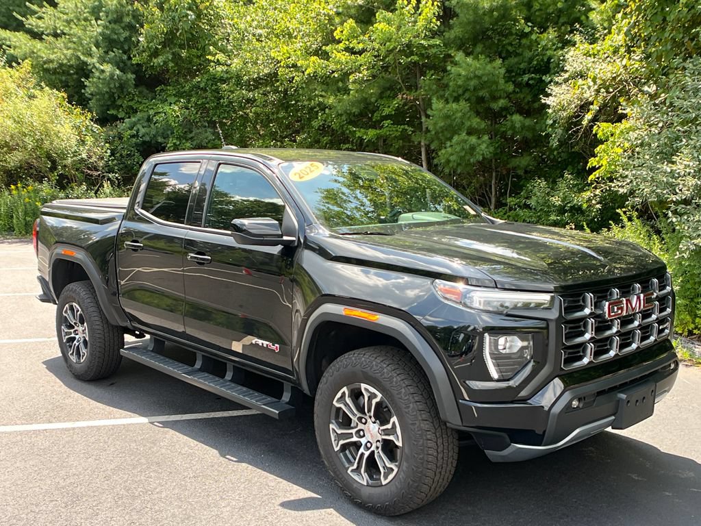 Used 2025 GMC Canyon AT4 AWD/4WD image 7