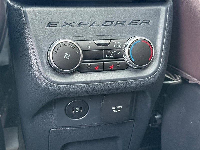 New 2026 Ford Explorer Platinum w/ LUX Leather Package image 9