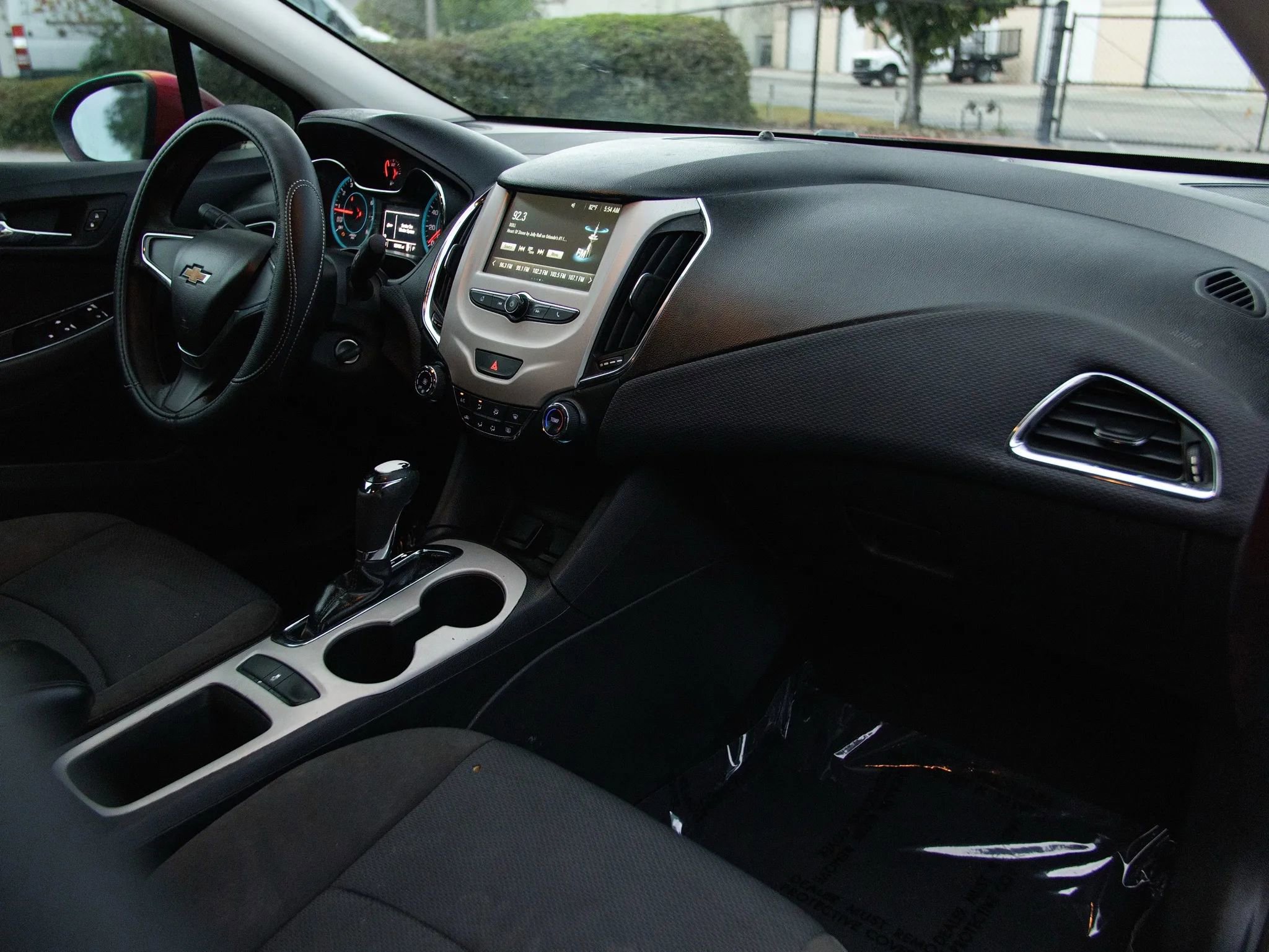 Used 2018 Chevrolet Cruze LS FWD image 20