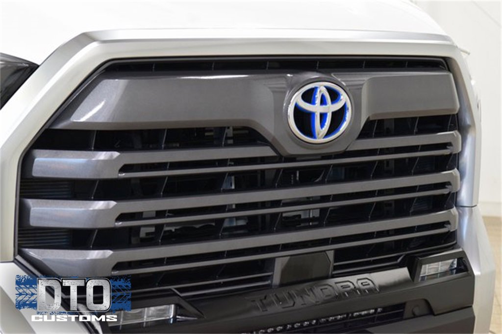 Used 2024 Toyota Tundra Limited w/ Power Package image 9