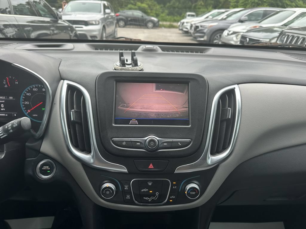 Used 2021 Chevrolet Equinox LS FWD image 9
