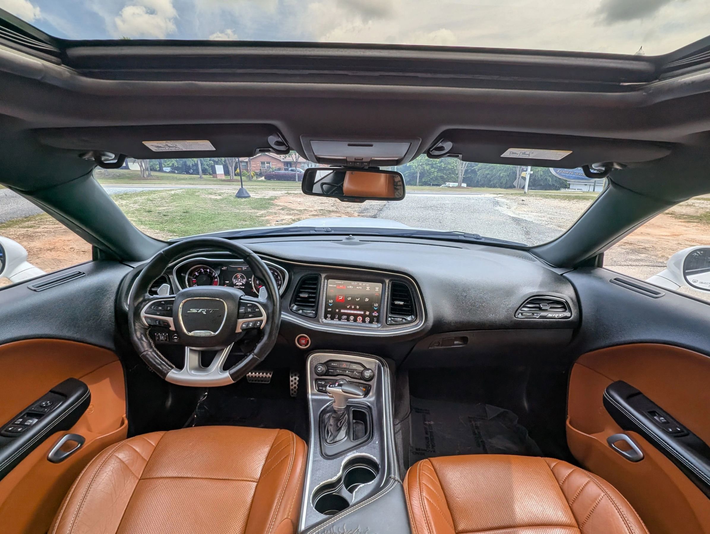 Used 2016 Dodge Challenger SRT w/ Technology Group RWD image 16