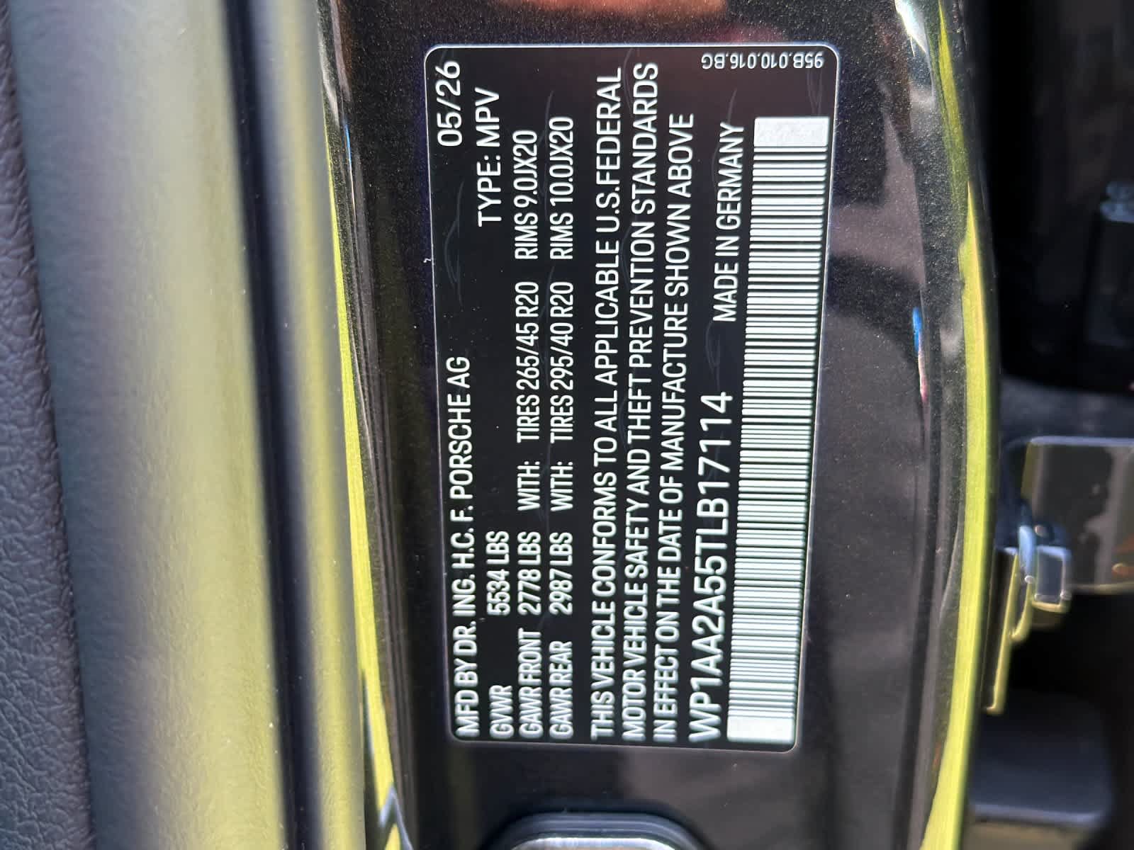 New 2026 Porsche Macan AWD/4WD image 32