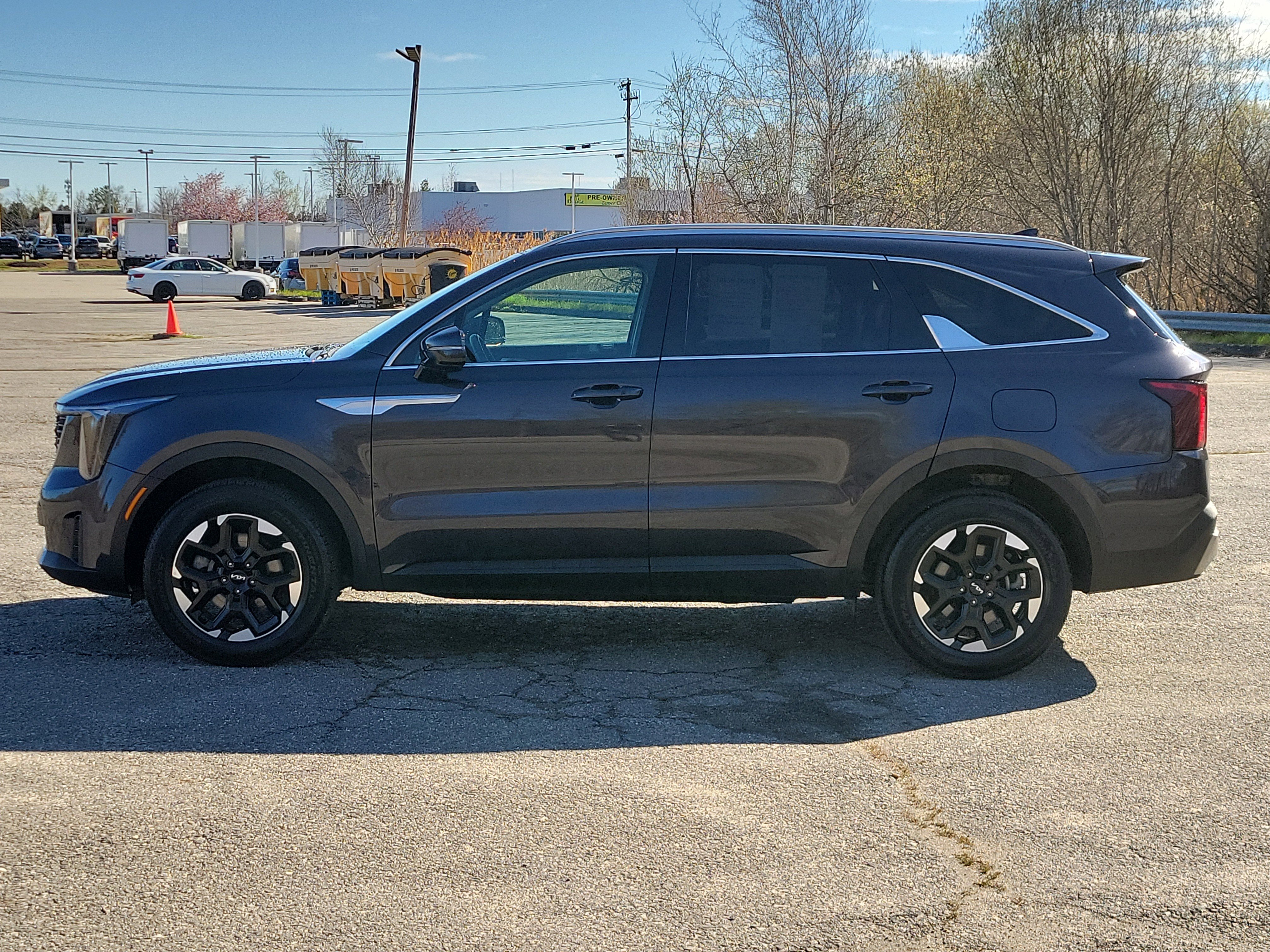 Used 2025 Kia Sorento S w/ Panoramic Sunroof Package AWD/4WD image 8
