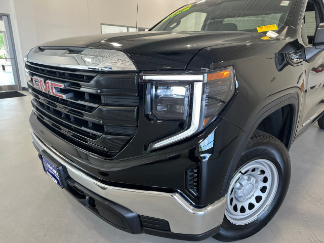 Used 2025 GMC Sierra 1500 Pro w/ Pro Value Package AWD/4WD image 9