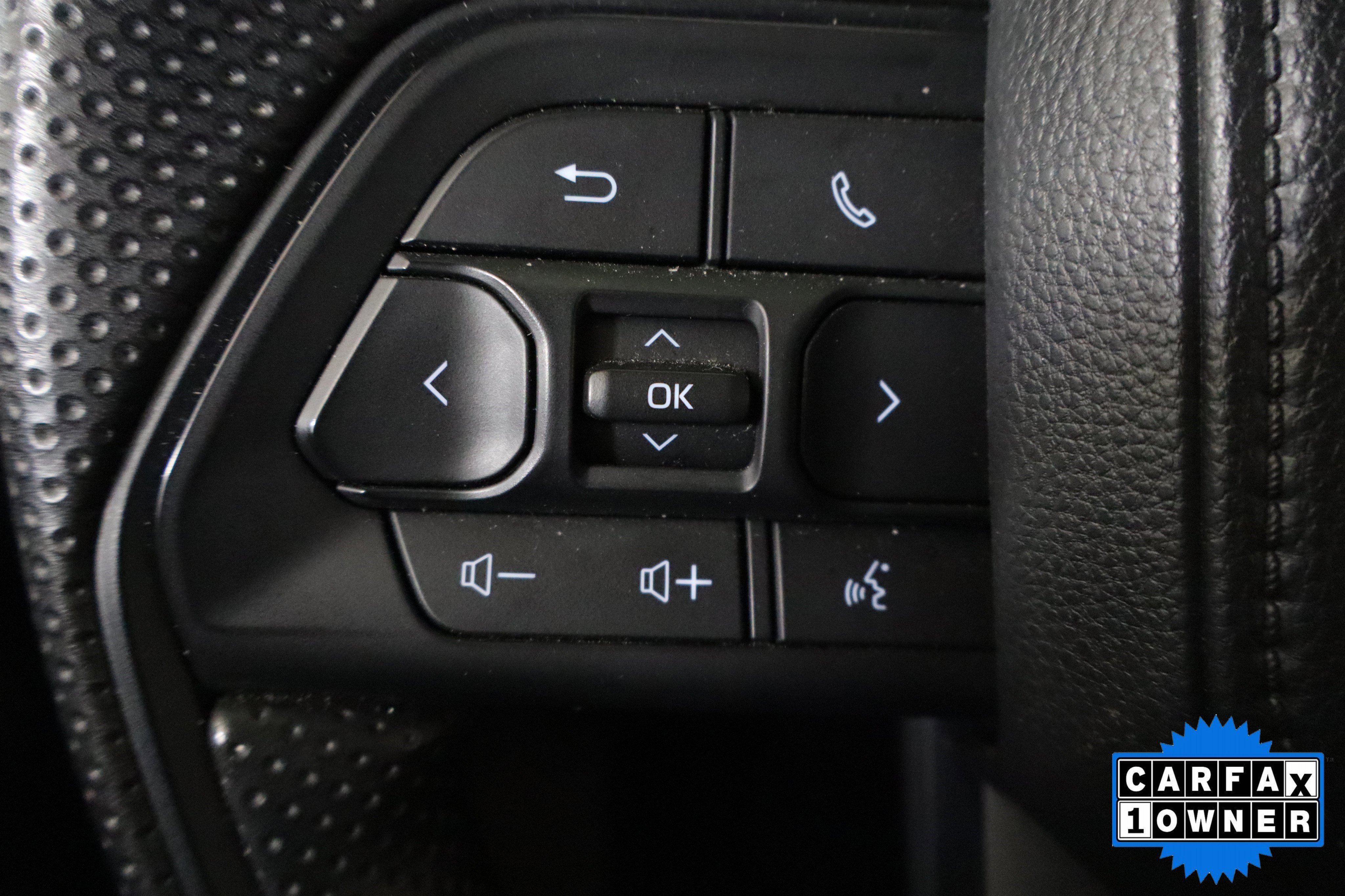 Used 2025 Toyota Tacoma SR5 AWD/4WD image 33