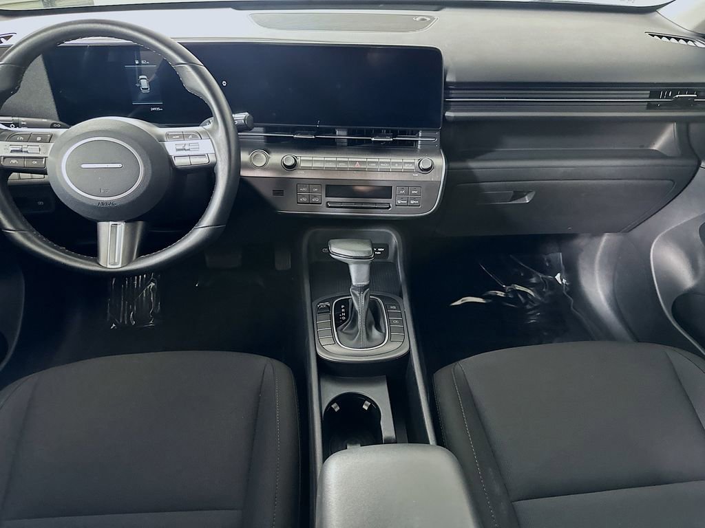 Used 2025 Hyundai Kona SEL FWD image 17