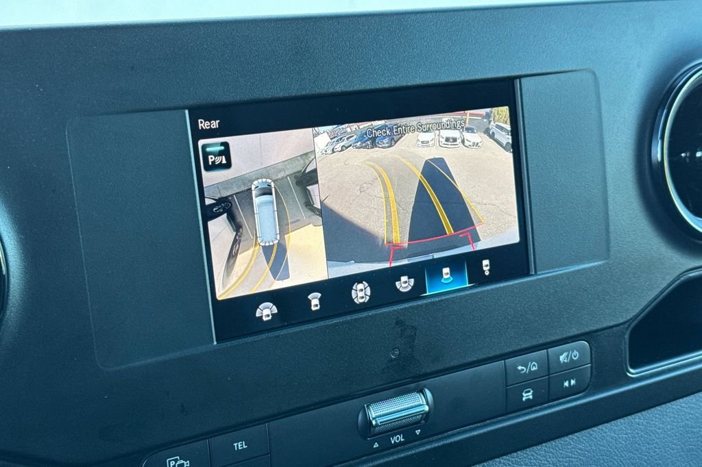 Used 2024 Mercedes-Benz Sprinter 2500 image 16