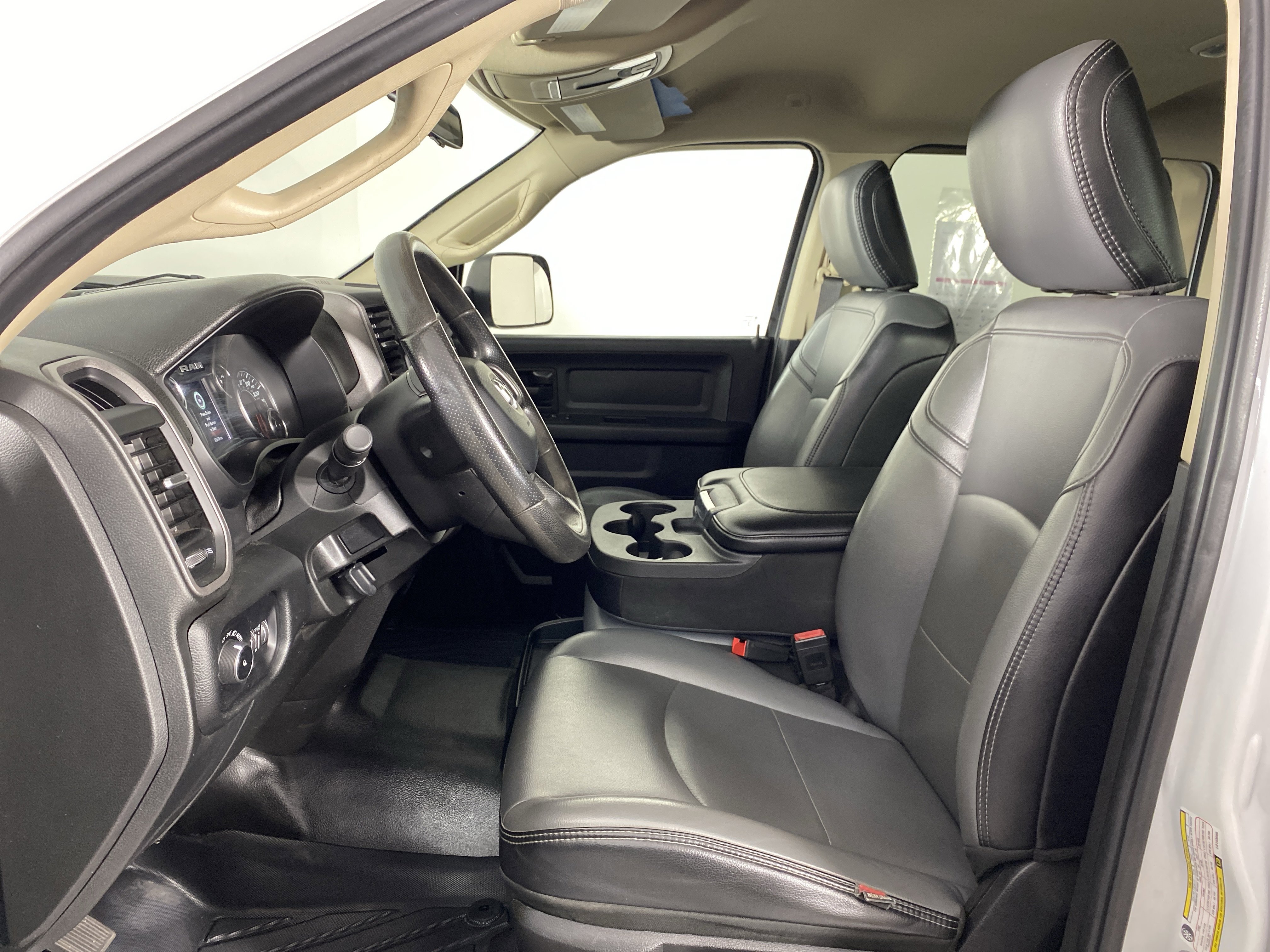 Used 2020 RAM 2500 Tradesman w/ Chrome Appearance Group AWD/4WD image 15