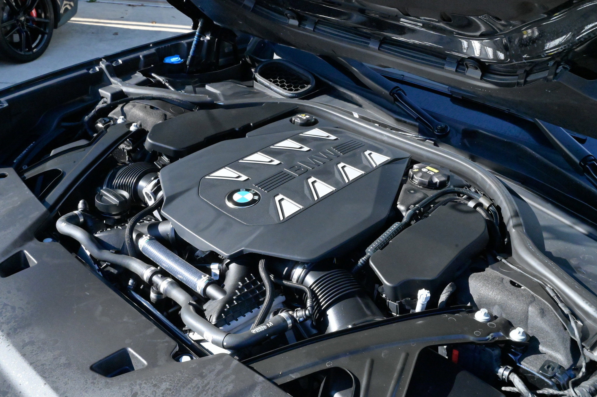 Used 2023 BMW 760i xDrive w/ Executive Package image 65