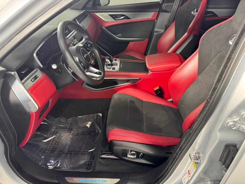 Used 2023 Jaguar F-PACE SVR AWD/4WD image 11