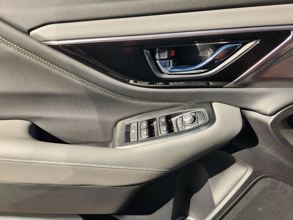 Used 2025 Subaru Outback Onyx Edition image 26