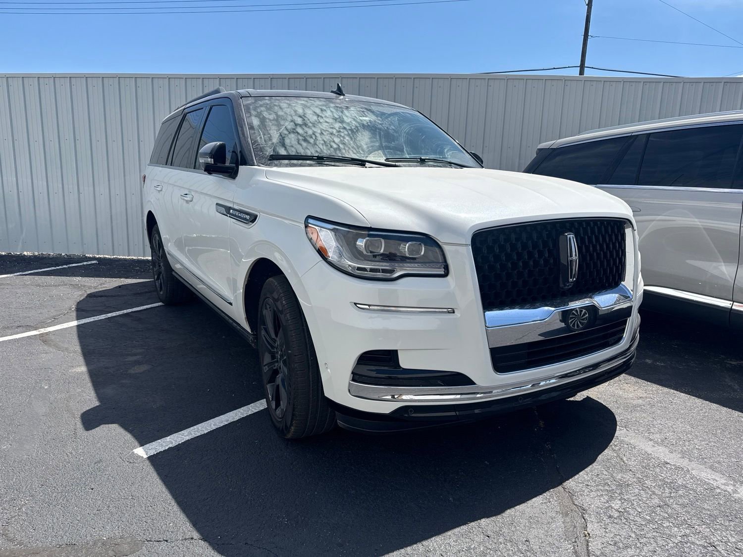 Used 2023 Lincoln Navigator Black Label AWD/4WD image 3